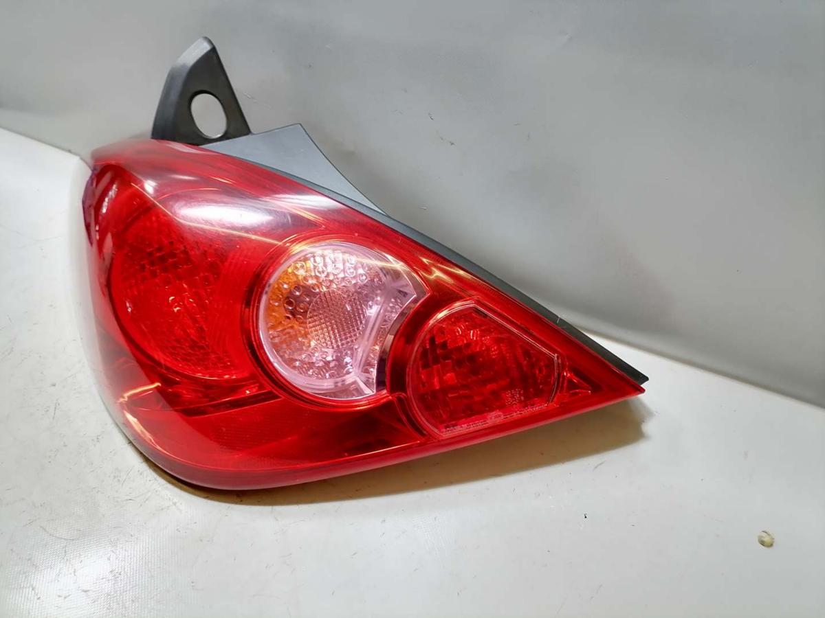 Nissan Tiida original Rücklicht Rückleuchte Schlussleuchte links Bj.2007